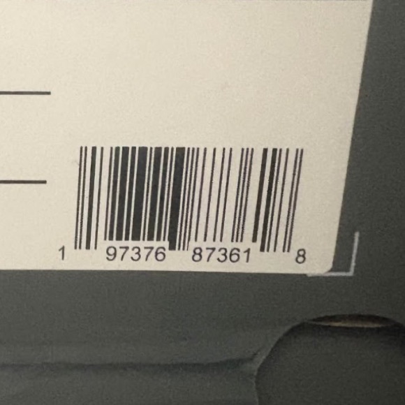 New Balance Green Athletic Shoes New In Box Men’s Size 9 - Picture 5 of 7